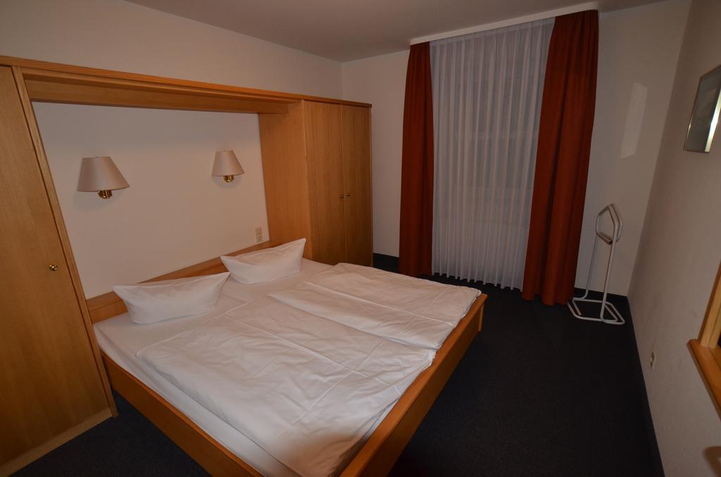 Ferienwohnung 2 Im Haus Huehnergott Sellin Rum bild